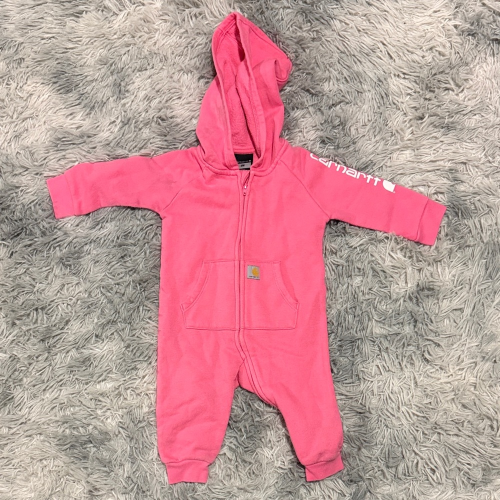 Kid’s Carhartt one piece size 6M